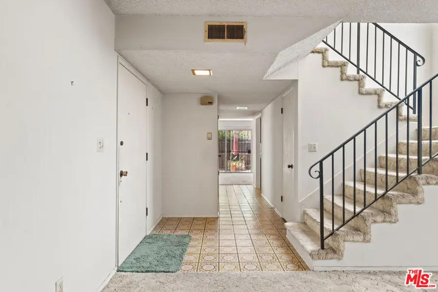 3221 Thatcher Avenue, Marina Del Rey, CA 90292 - #3