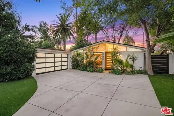 19805 Hamlin Street, Woodland Hills, CA 91367