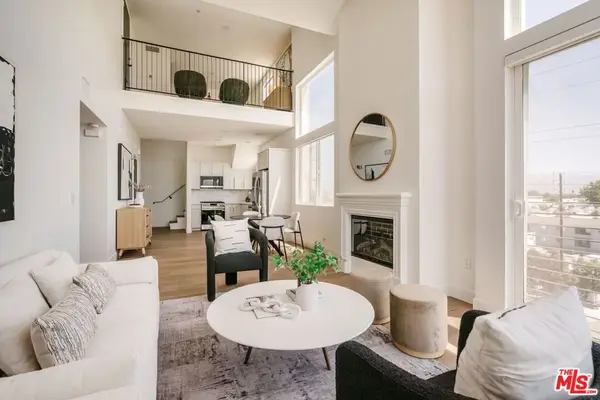 11011 Huston Street #PH3, North Hollywood, CA 91601