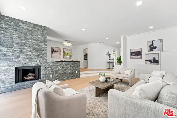 5243 Yarmouth Avenue #31, Encino, CA 91316