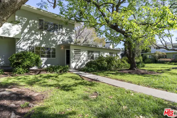 5165 Village, Los Angeles, CA 90016
