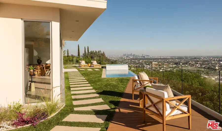 8515 Hedges Way, Los Angeles, CA 90069 - #2
