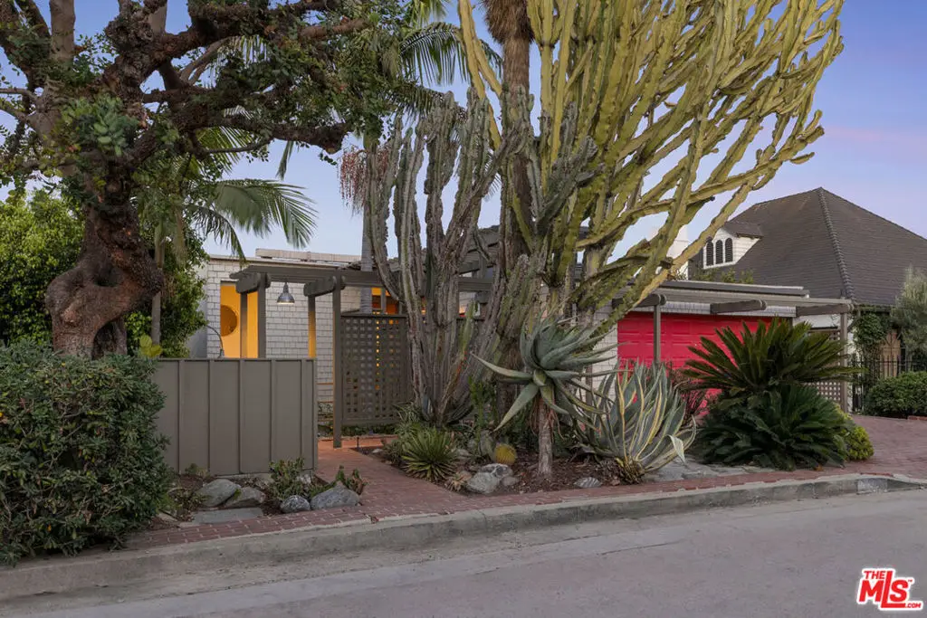 2276 Moreno Drive, Los Angeles, CA 90039 - #1