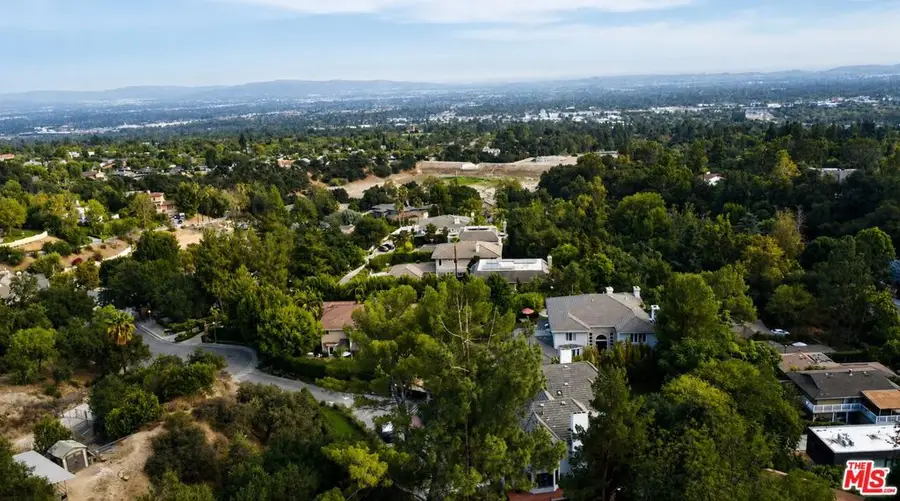 3577 Shaw Ranch Rd, Pasadena, CA 91107 - #3
