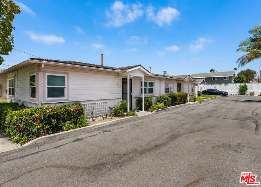 384 1/2 E 16th Street, Costa Mesa, CA 92627 - #3