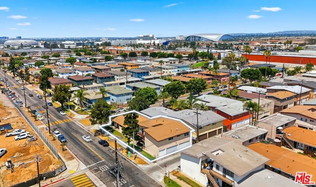 10242 S 10th Avenue, Inglewood, CA 90303 - #1