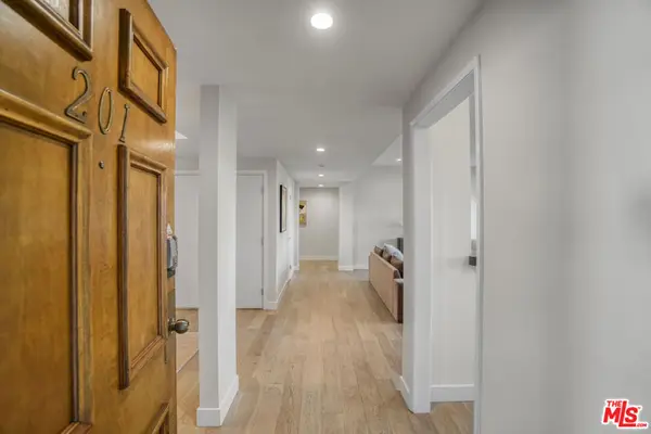 166 S Hayworth Avenue #201, Los Angeles, CA 90048