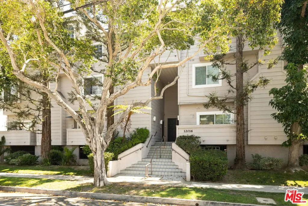 12016 Washington Place #106, Los Angeles, CA 90066 - #1