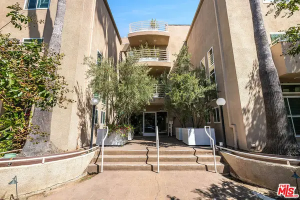 10629 Woodbridge Street #311, Toluca Lake, CA 91602