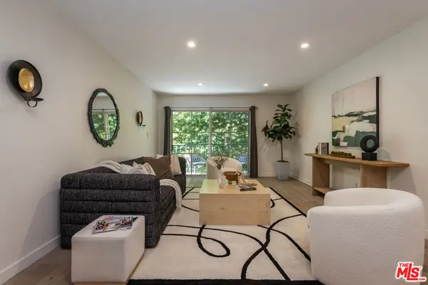 1045 N Kings Road #107, West Hollywood, CA 90069