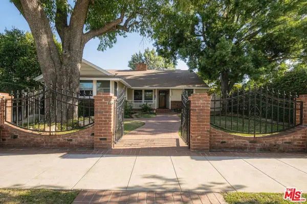 14212 Leadwell Street, Los Angeles, CA 91405