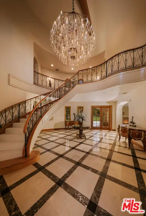 3829 Hayvenhurst Drive, Encino, CA 91436 - #2