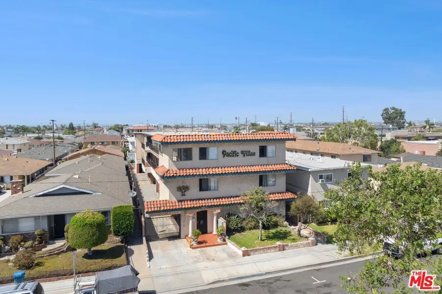 4047 W 136th Street, Hawthorne, CA 90250 - #2