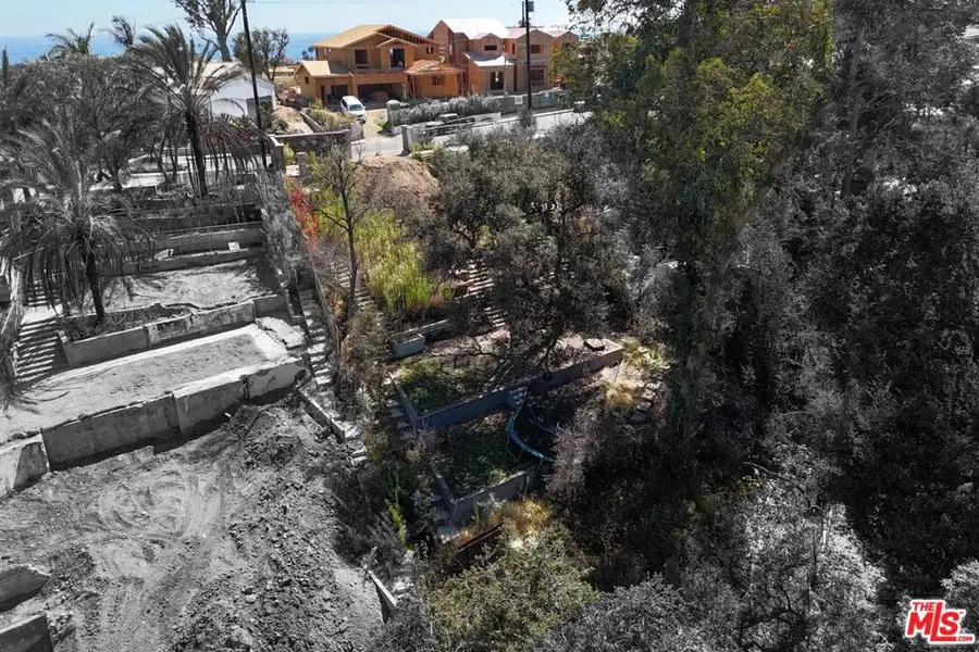 16521 Las Casas Place, Pacific Palisades, CA 90272 - #2