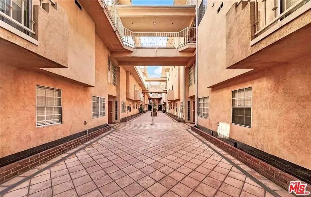 321 W Queen Street #24, Inglewood, CA 90301 - #1
