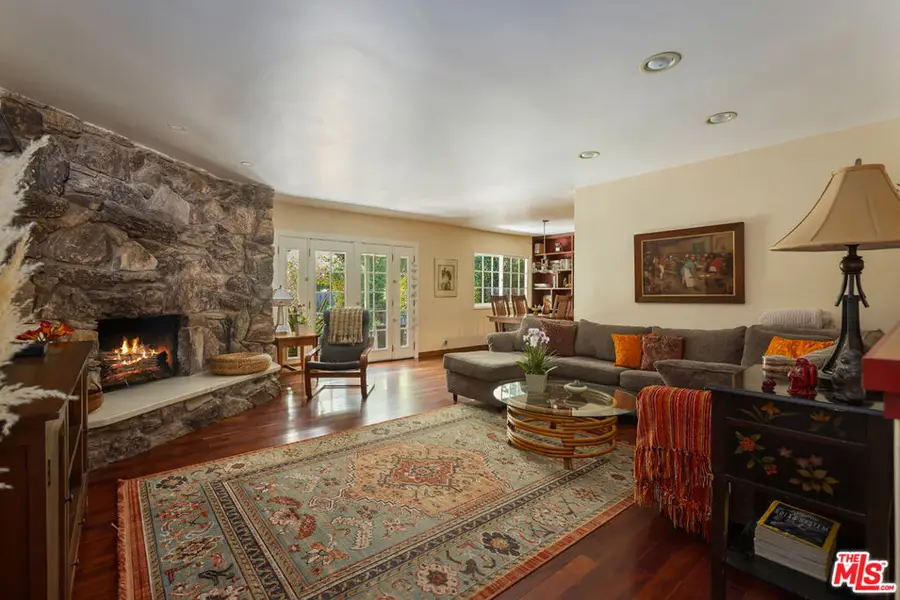 16750 Valerio Street, Lake Balboa, CA 91406 - #3