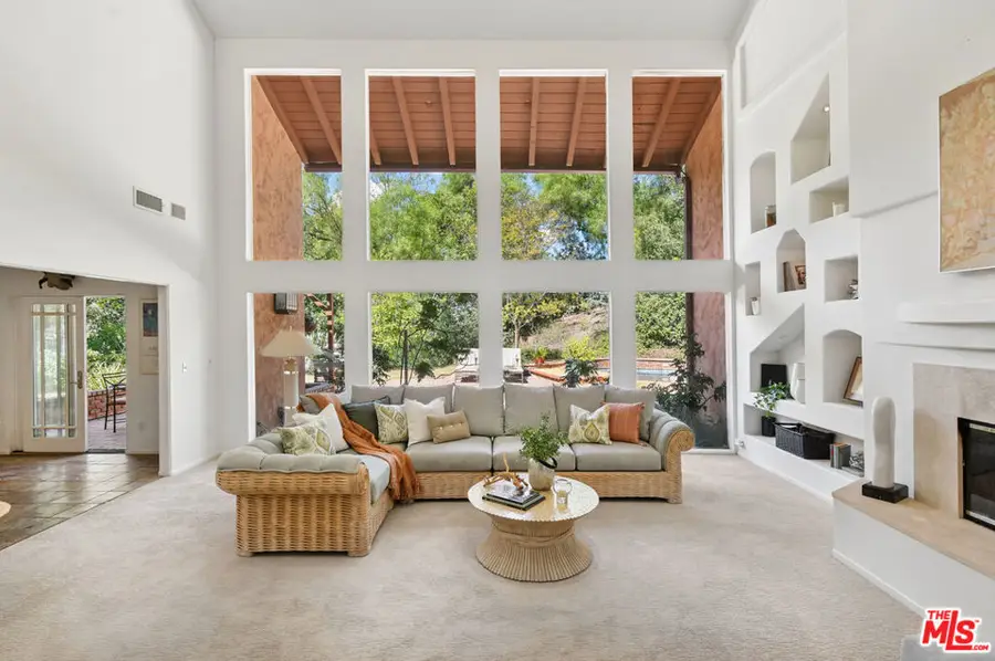 4734 Louise Avenue, Encino, CA 91316 - #3