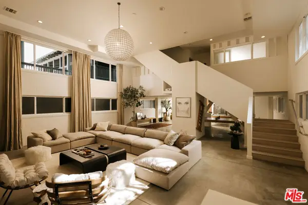 633 Santa Clara Avenue, Venice, CA 90291
