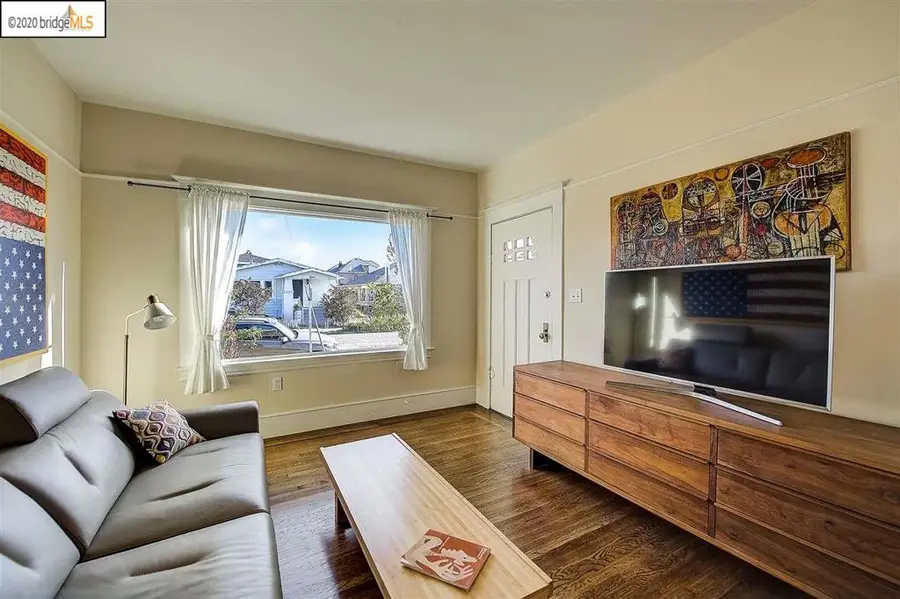 1042 61st St, Oakland, CA 94608 - #3