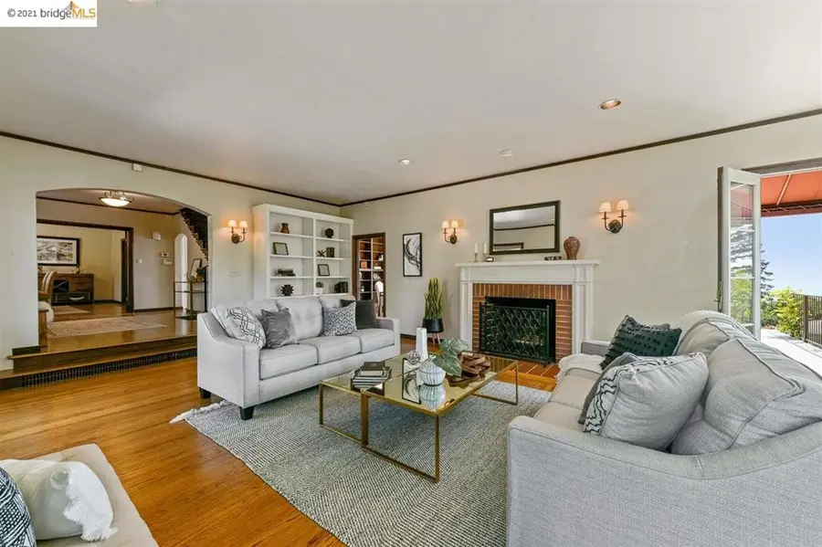 2643 Carisbrook Dr, Oakland, CA 94611 - #3