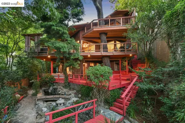 2835 Morley Dr, Oakland, CA 94611