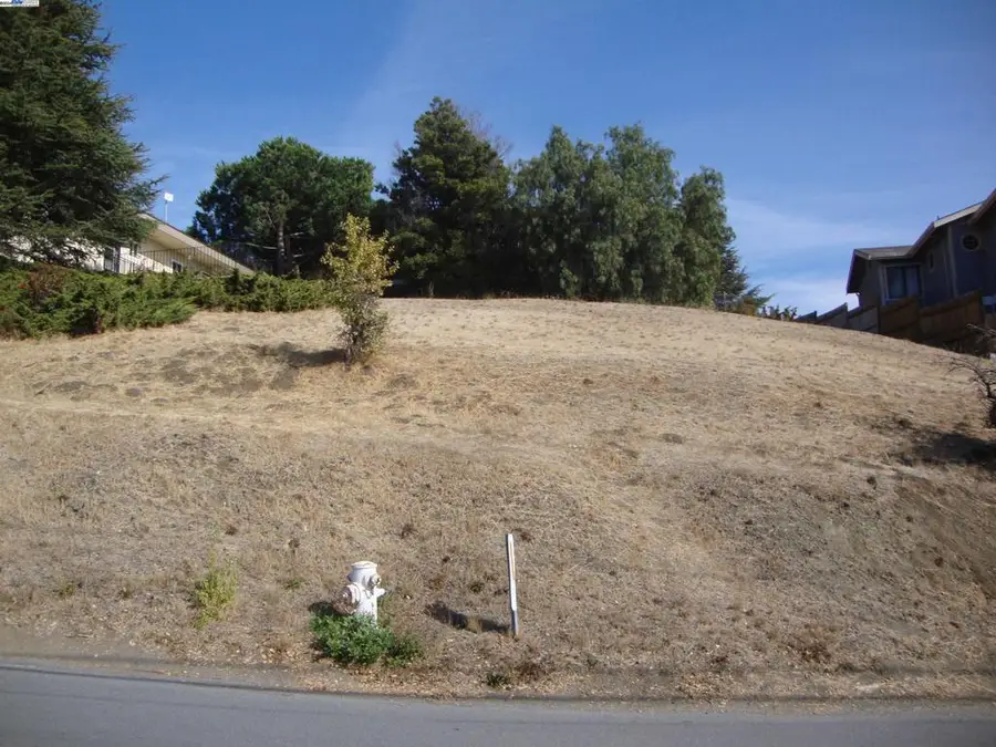 Saturn Dr, San Leandro, CA 94578 - #2