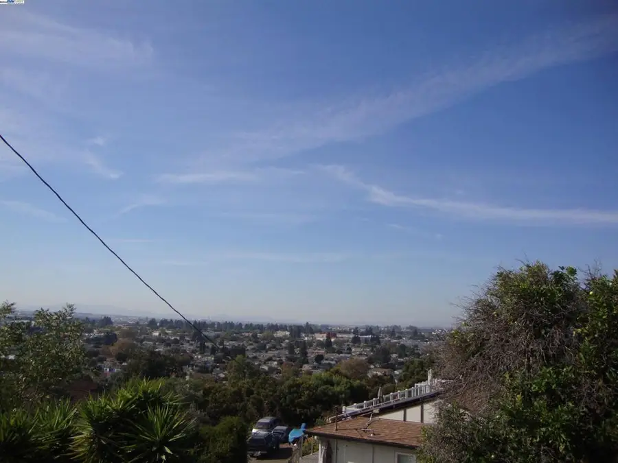 Saturn Dr, San Leandro, CA 94578 - #3