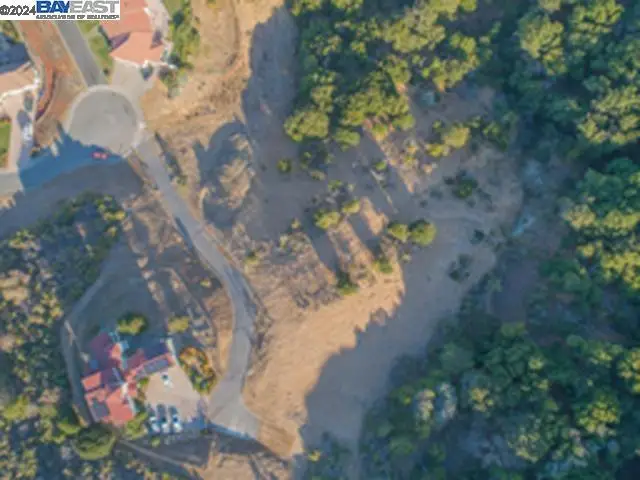 Knobcone Ct, Richmond, CA 94803 - Image #2