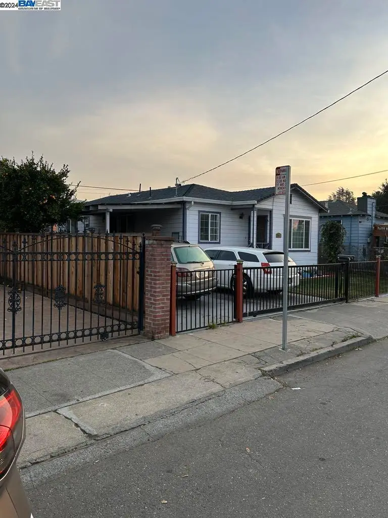 1060 105th Ave, Oakland, CA 94603 - #2