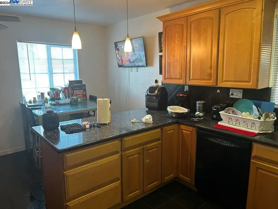 1060 105th Ave, Oakland, CA 94603 - #3