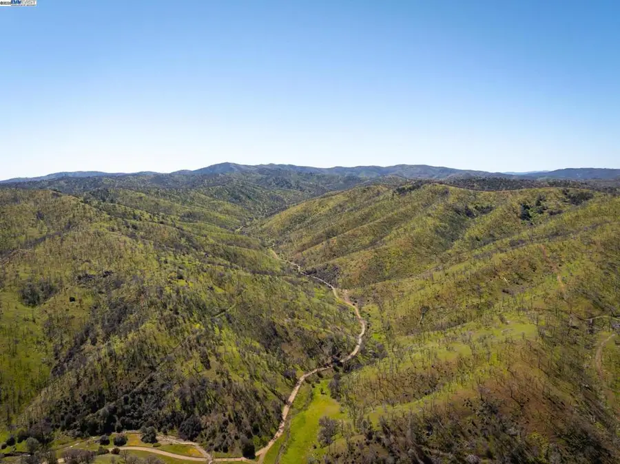 15676 W Corral Hollow Rd, Tracy, CA 95377 - Image #2