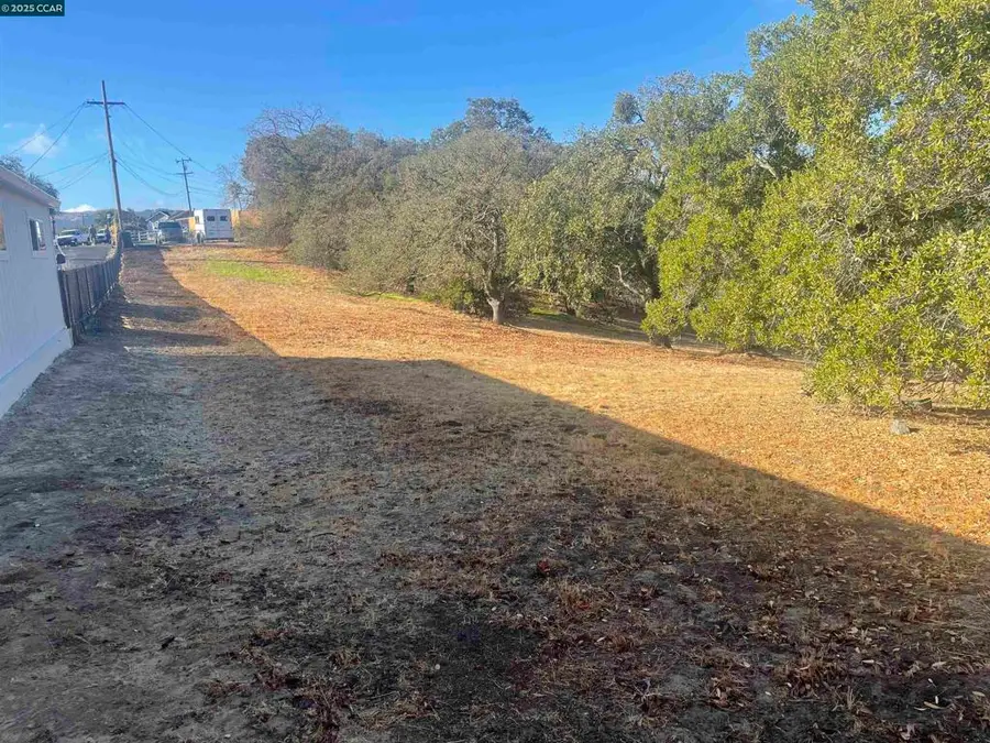 35 Hilltop Rd, Martinez, CA 94553 - Image #3