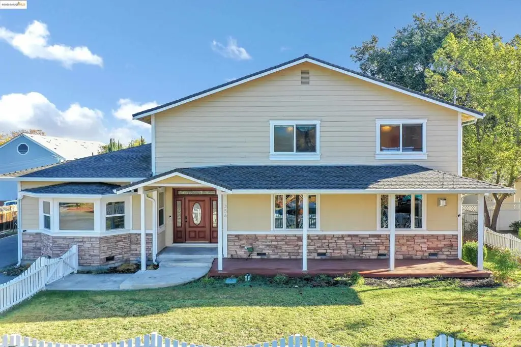 256 Douglas Ln, Pleasant Hill, CA 94523 - Image #1