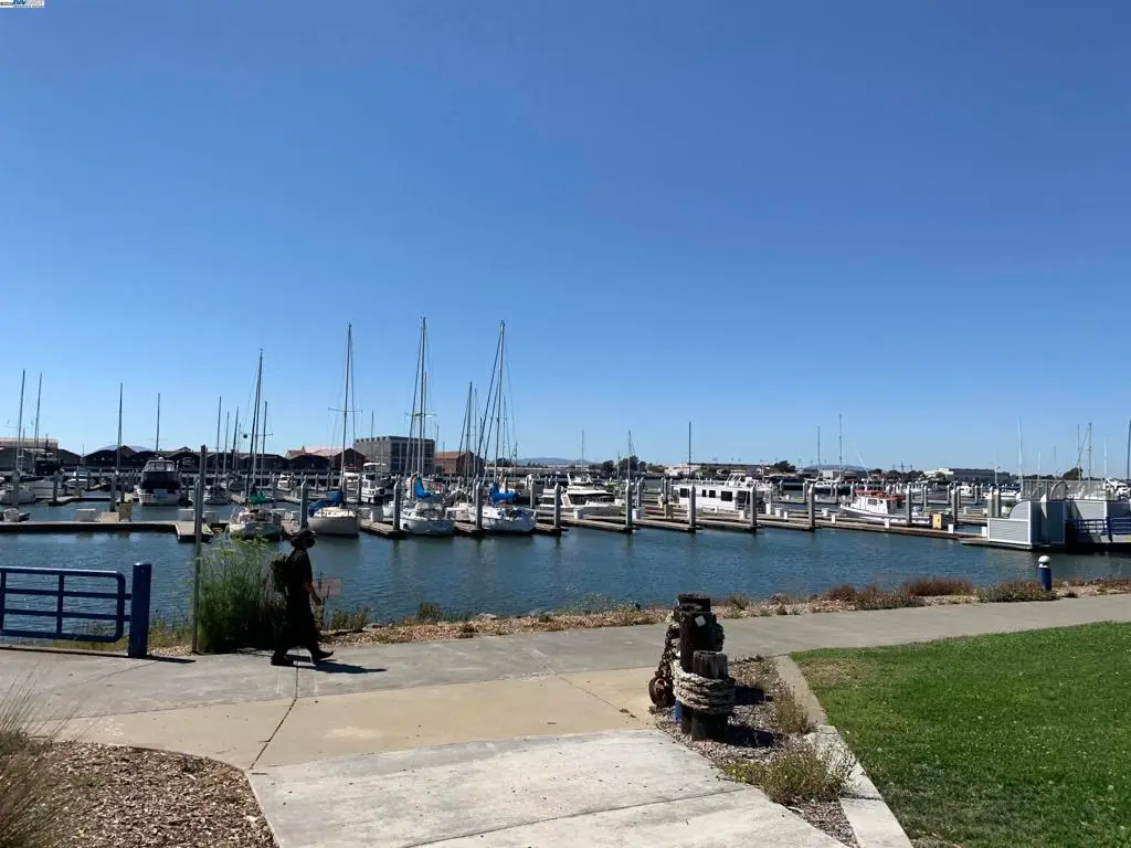 25 Burnham St, Vallejo, CA 94590 - Image #1