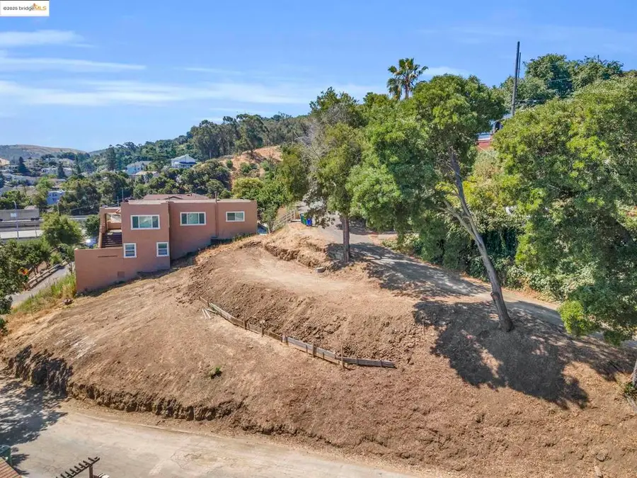 125 Kendall Ave, Crockett, CA 94525 - Image #3