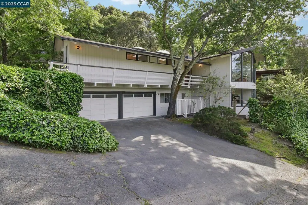 30 La Cuesta Rd, Orinda, CA 94563 - Image #1