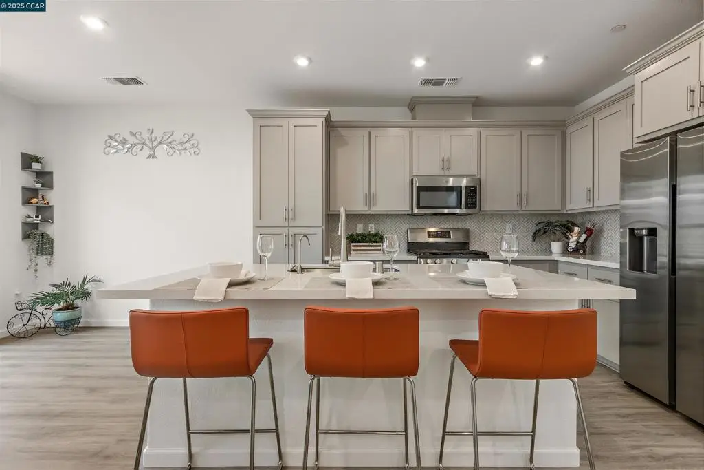 28 Springbrook Ln, Pittsburg, CA 94565 - Image #1