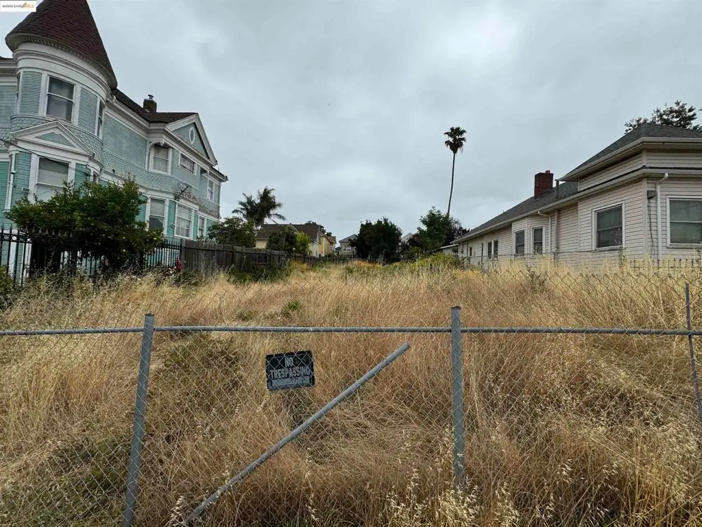 2340 E 21st St, Oakland, CA 94601 - Image #1