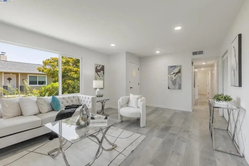 1965 Ascot Dr #6, Moraga, CA 94556 - Image #1