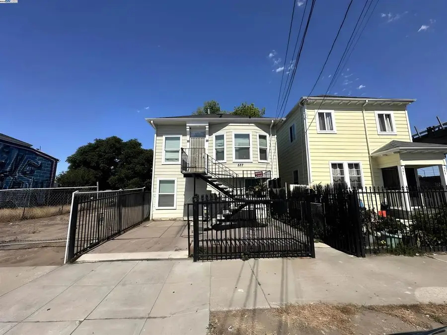 537 Chester St, Oakland, CA 94607 - Image #2
