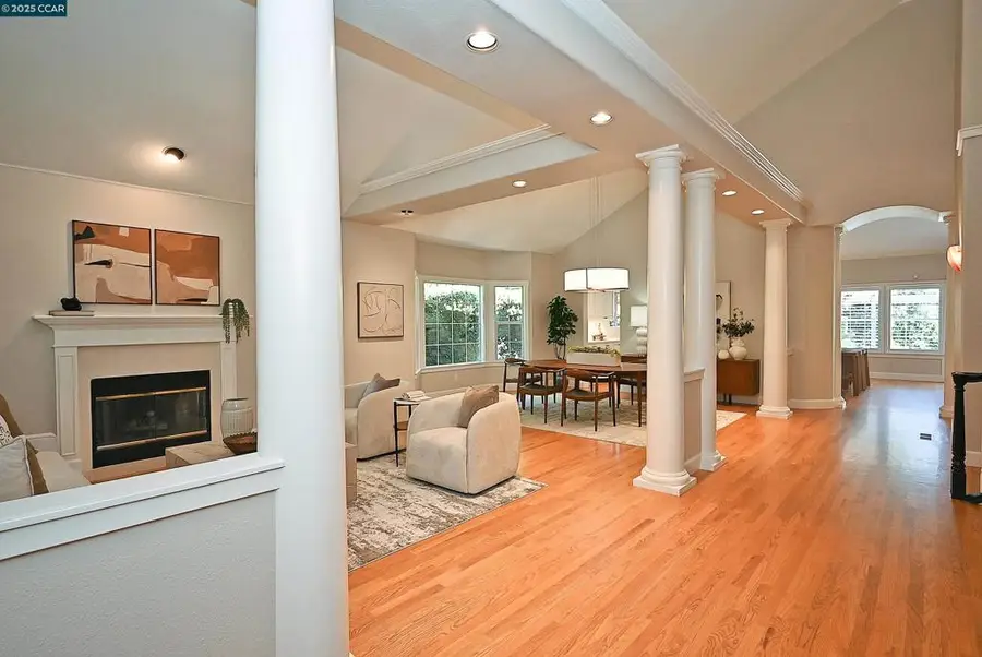 421 Twin Oaks Ln, Walnut Creek, CA 94596 - Image #3