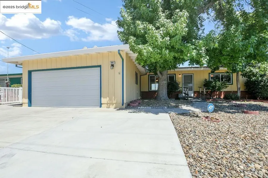 609 Lynn Ave, Antioch, CA 94509 - #2
