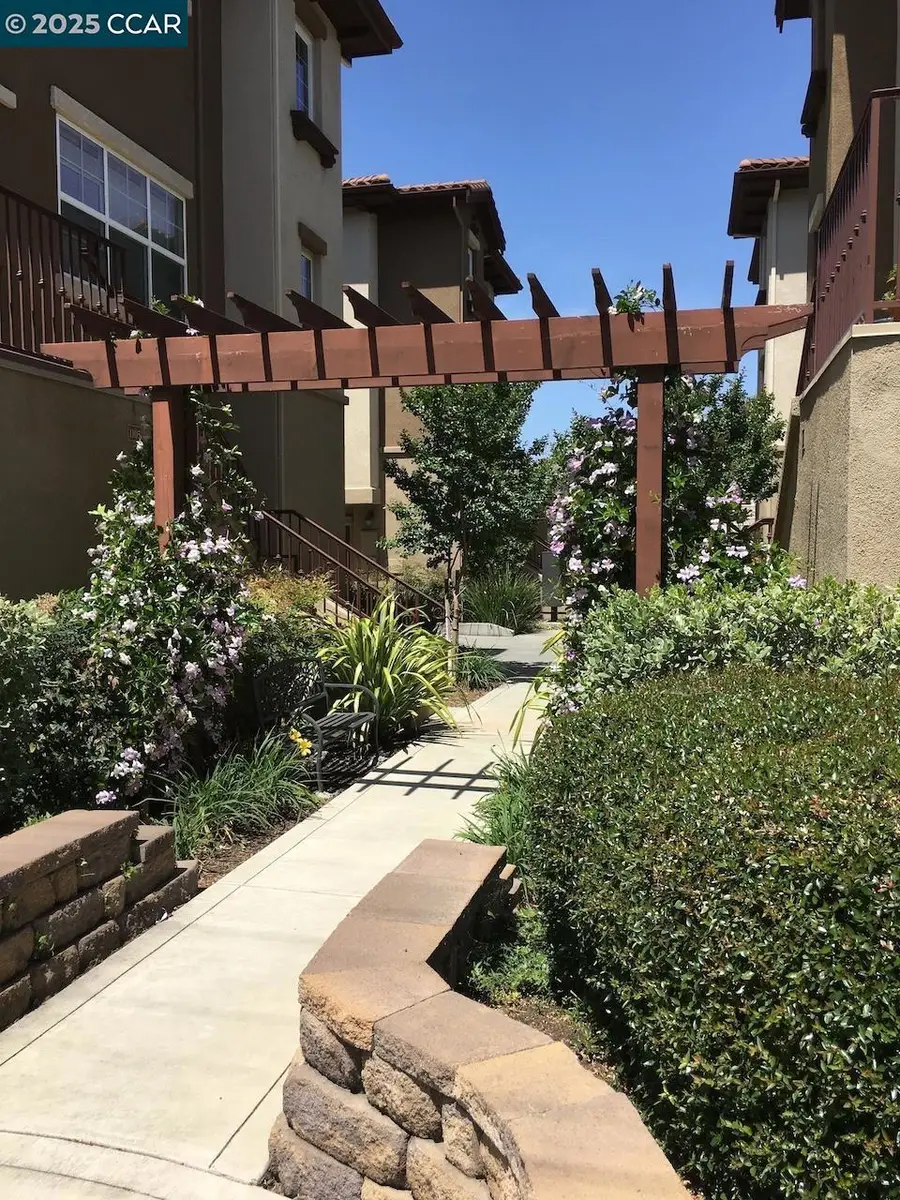 1121 Haven St, Martinez, CA 94553 - Image #2