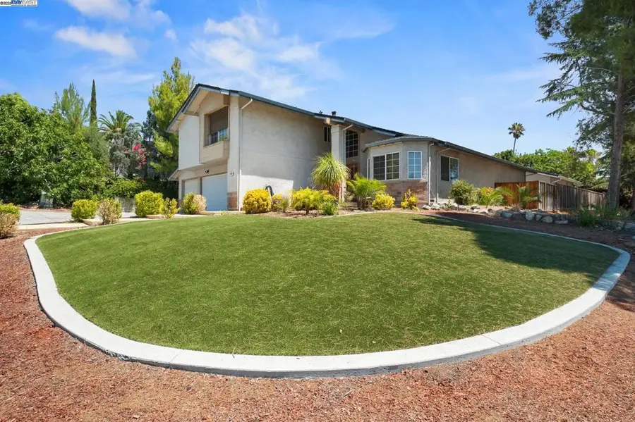 4996 Eberly Dr, San Jose, CA 95111 - Image #3