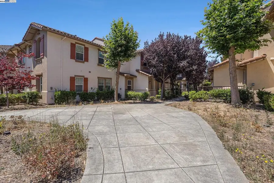 117 Carmel St, San Pablo, CA 94806 - Image #2