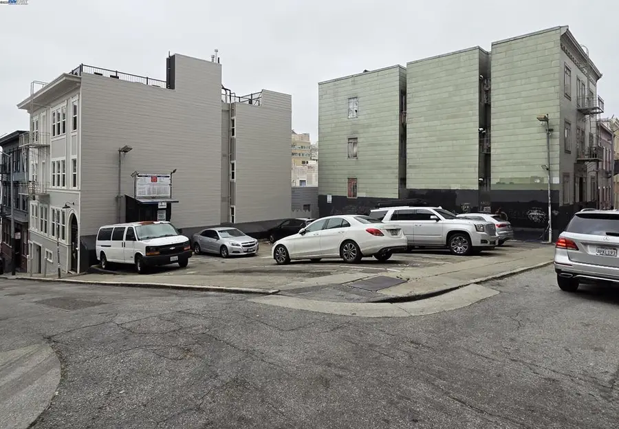 65 Fresno St, San Francisco, CA 94133 - Image #3