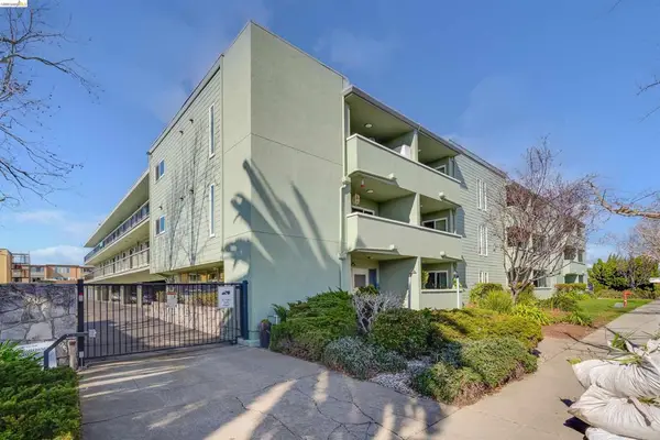 325 325 Kitty Hawk Rd #UNIT 207, Alameda, CA 94501