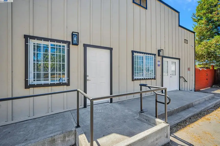 3920 Gravenstein Hwy, Sebastopol, CA 95472 - Image #2