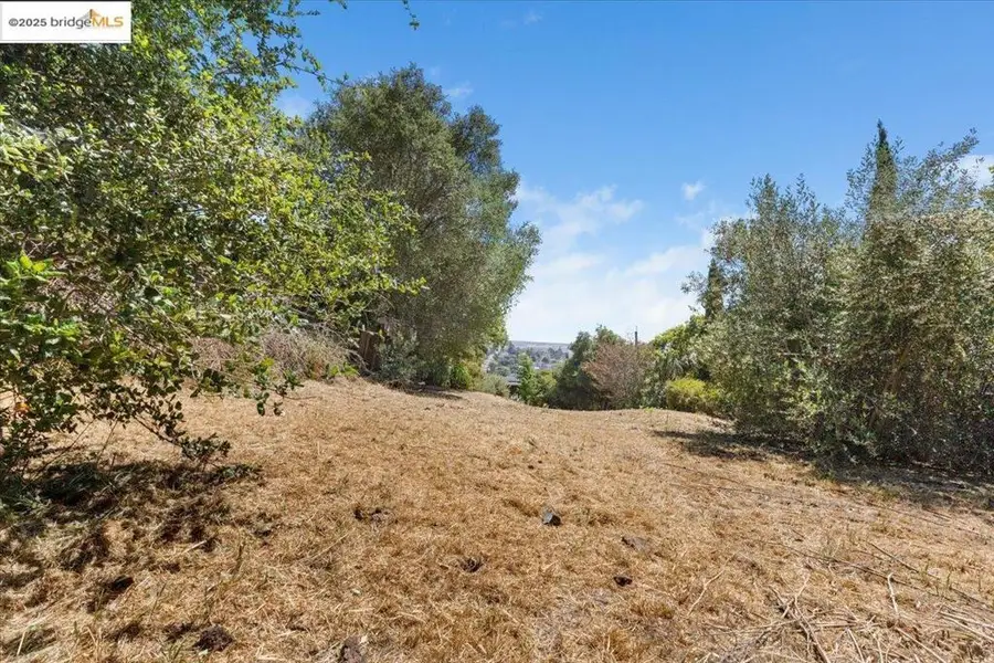 516 Hichborn Street, Vallejo, CA 94590 - Image #3