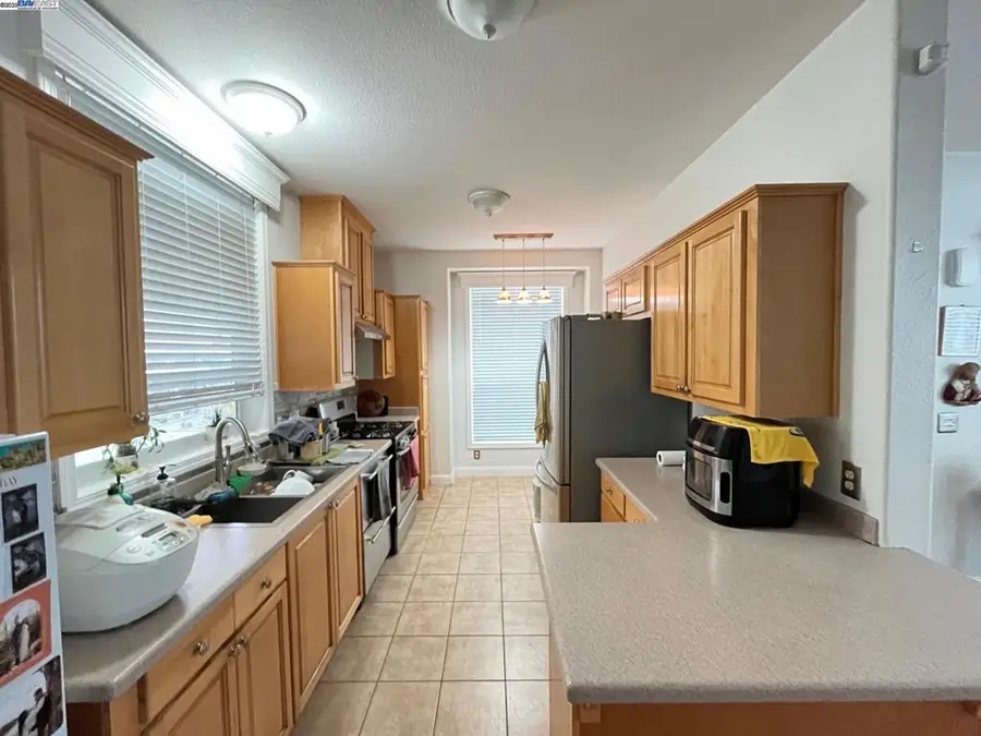 29043 Windemere, Hayward, CA 94544 - Image #3